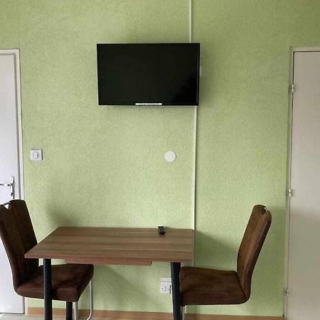 Studio Lora RM 1184L Saint-Louis  Luaran gambar